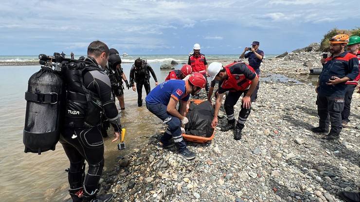 Rize'de 250 personelin katılımıyla sel ve heyelan tatbikatları gerçekleştirildi 8