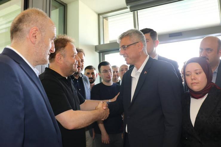 Sağlık Bakanı Prof. Dr. Kemal Memişoğlu, memleketi Rize'de 8