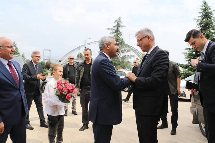 Sağlık Bakanı Memişoğlu Rize Valiliği’ni Ziyaret Etti 3