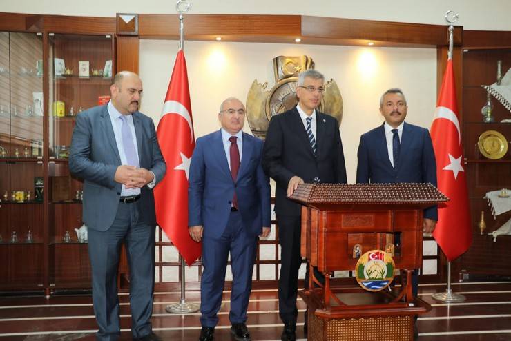 Sağlık Bakanı Memişoğlu Rize Valiliği’ni Ziyaret Etti 8