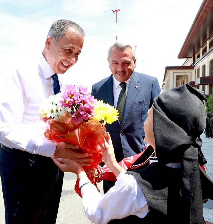 İçişleri Bakanı Yerlikaya, Rize'de ziyaretlerde bulundu 1