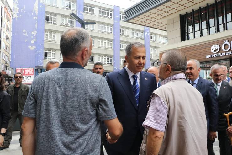 İçişleri Bakanı Yerlikaya, Rize'de ziyaretlerde bulundu 40