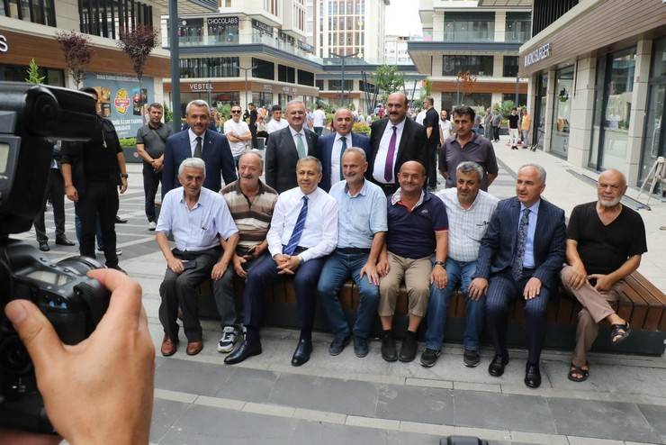 İçişleri Bakanı Yerlikaya, Rize'de ziyaretlerde bulundu 45