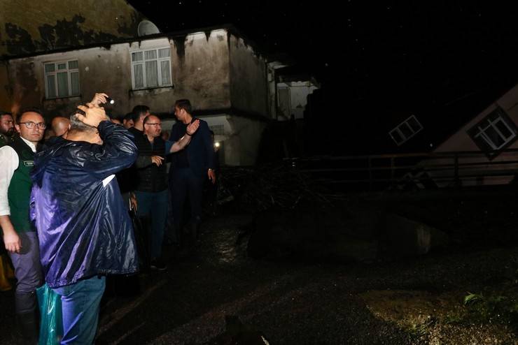 Giresun'da şiddetli yağışlar sel ve heyelanlara neden oldu 1