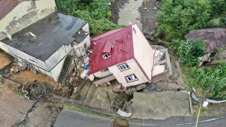 Giresun'da şiddetli yağışlar sel ve heyelanlara neden oldu 10