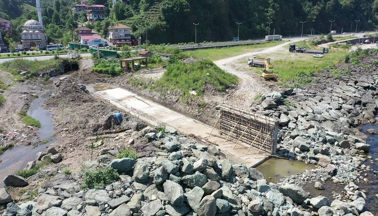 Rize'de Deniz Dolgusu Üzerinde 300 Dönümlük Alan Oluşturuluyor 9