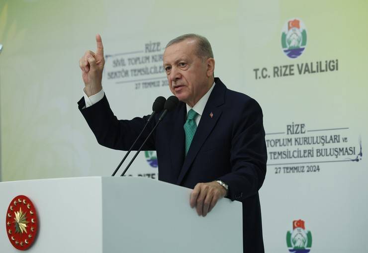 Cumhurbaşkanı Erdoğan, Rize'de STK ve Sektör Temsilcileri Buluşması'na katıl 4