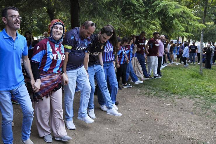 Trabzonspor, kuruluşunun 57. yılına özel kutlama gerçekleştirdi 12