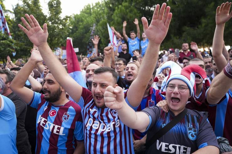 Trabzonspor, kuruluşunun 57. yılına özel kutlama gerçekleştirdi 14