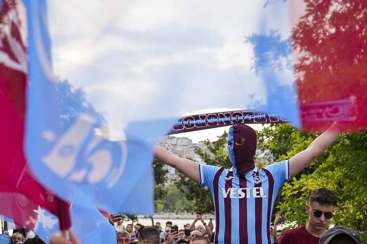 Trabzonspor, kuruluşunun 57. yılına özel kutlama gerçekleştirdi 15