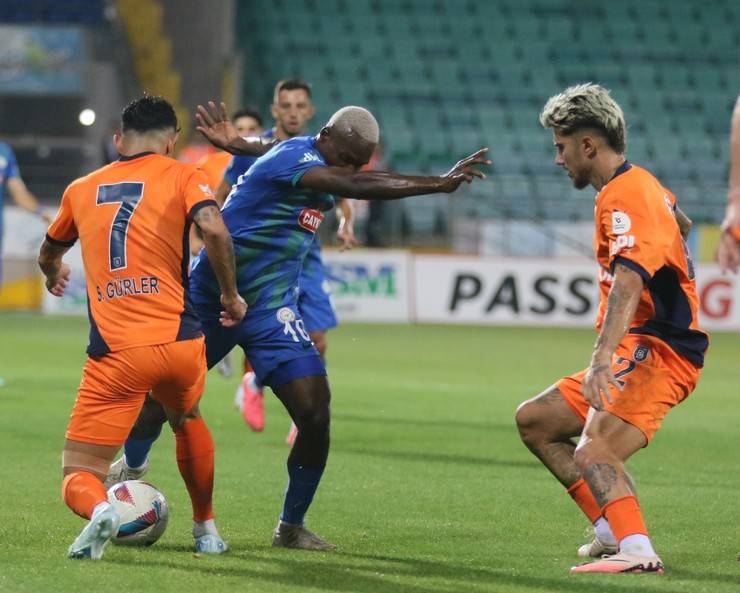 Çaykur Rizespor – Başakşehir Maçından Kareler 25