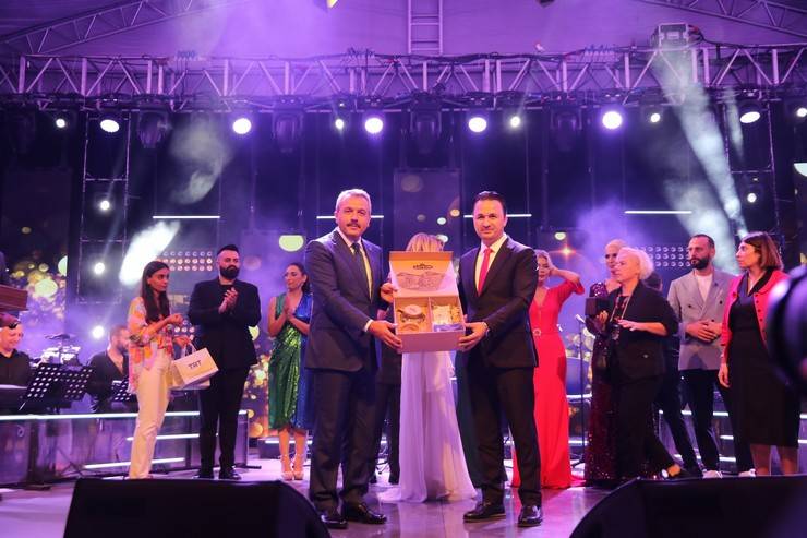 Rize'de "TRT Sanatçıları Şehir Konserleri" düzenlendi 13