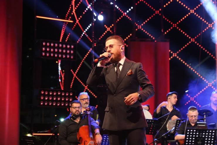 Rize'de "TRT Sanatçıları Şehir Konserleri" düzenlendi 15