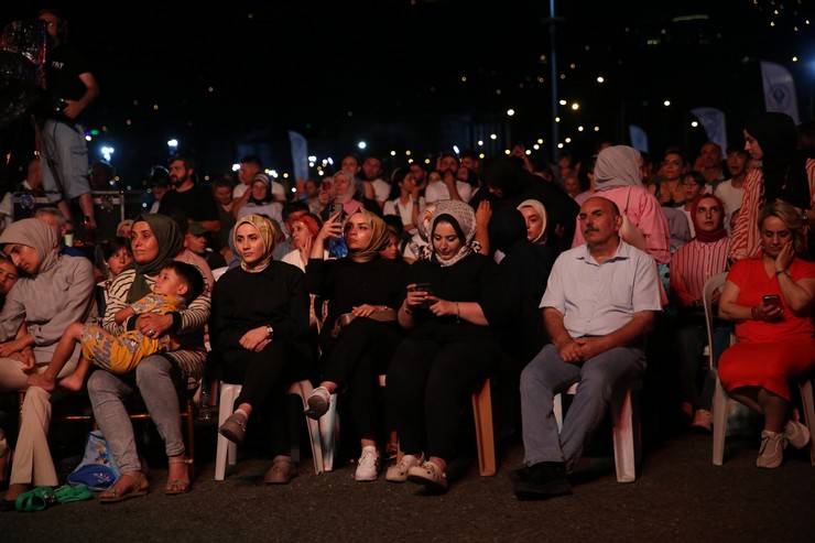 Rize'de "TRT Sanatçıları Şehir Konserleri" düzenlendi 30