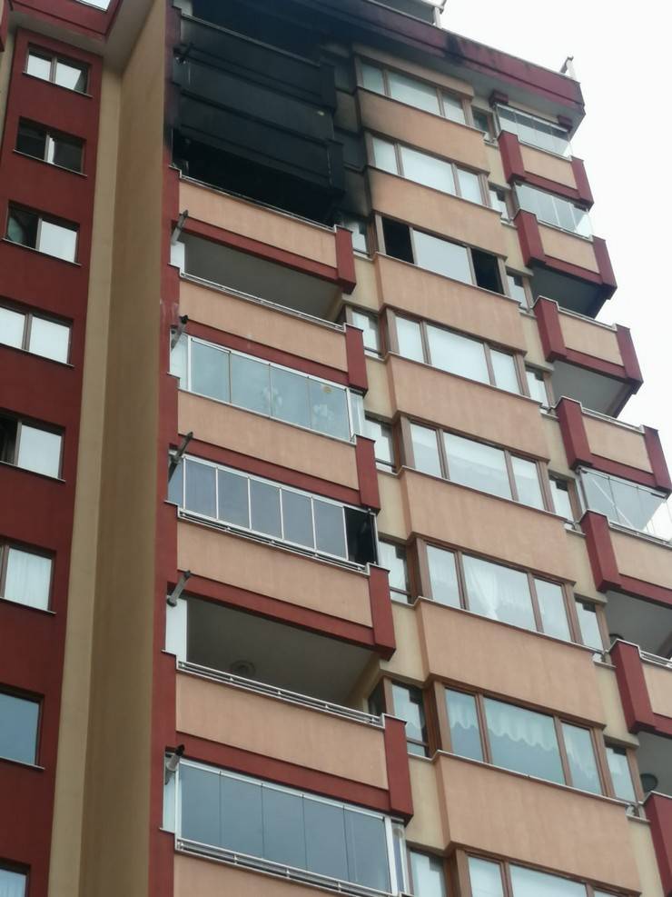 Rize’de buzdolabı kısa devre yaptı, yangın çıktı 3