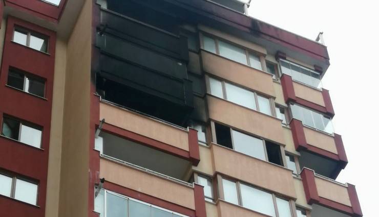 Rize’de buzdolabı kısa devre yaptı, yangın çıktı 4