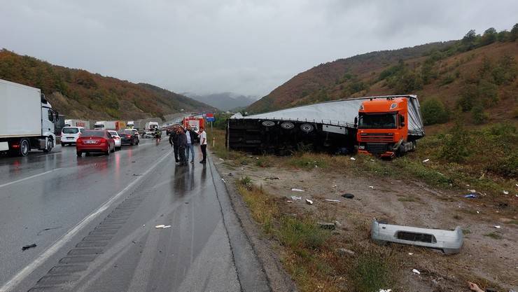 Samsun'da sağanak yağış kazaya neden oldu 3 ölü, 2 si ağır 10 yaralı 13