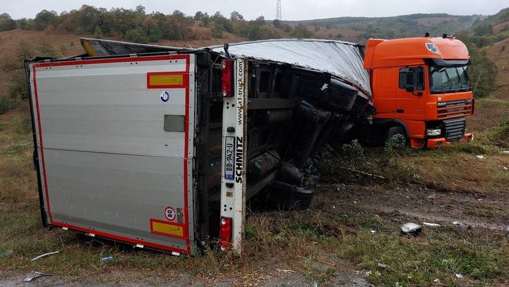 Samsun'da sağanak yağış kazaya neden oldu 3 ölü, 2 si ağır 10 yaralı 5