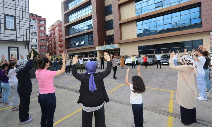 Rize İl Sağlık Müdürlüğü'nün Örnek Bir Etkinliği: Sağlıklı Hayat Merkezi'nde Fiziksel Aktivite 7