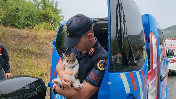 Yolcu otobüsü, tomruk yüklü kamyonla çarpıştı: 2 ölü, 23 yaralı 7