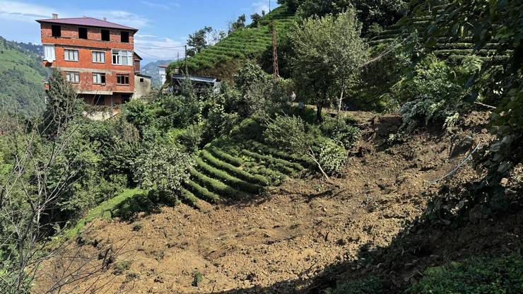 Rize'de sağanağın ardından hasar tespit çalışmaları yürütülüyor 2