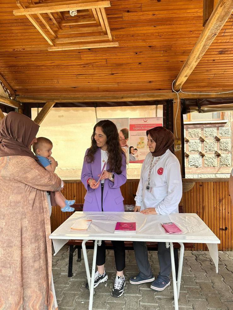 Rize İl Sağlık Müdürlüğü'nden Anne Sütü Bilgilendirmesi 21