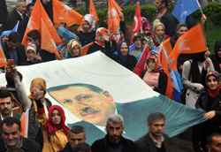 Ak Parti'den Rize'de Gövde Gösterisi