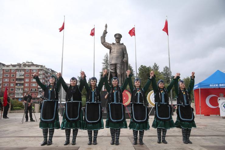 Atatürk'ün Rize'ye gelişinin 100. yıl dönümü törenle kutlandı 3