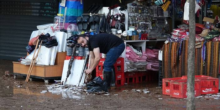 Sel suları çekildi, Araklı çamur deryasına döndü