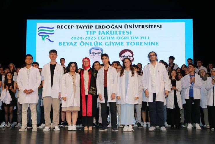 RTEÜ Tıp Fakültesi Öğrencileri Önlüklerini Giydi 27