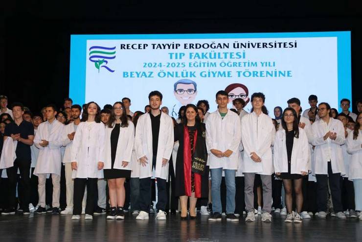 RTEÜ Tıp Fakültesi Öğrencileri Önlüklerini Giydi 28