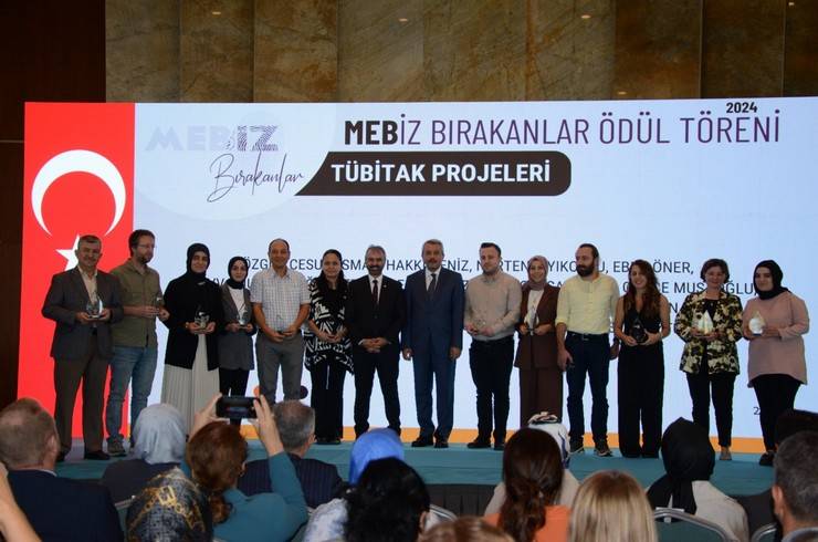 MEBİZ İz Bırakanlar ve Tercihim Rize Ödül Töreni Gerçekleştirildi 17