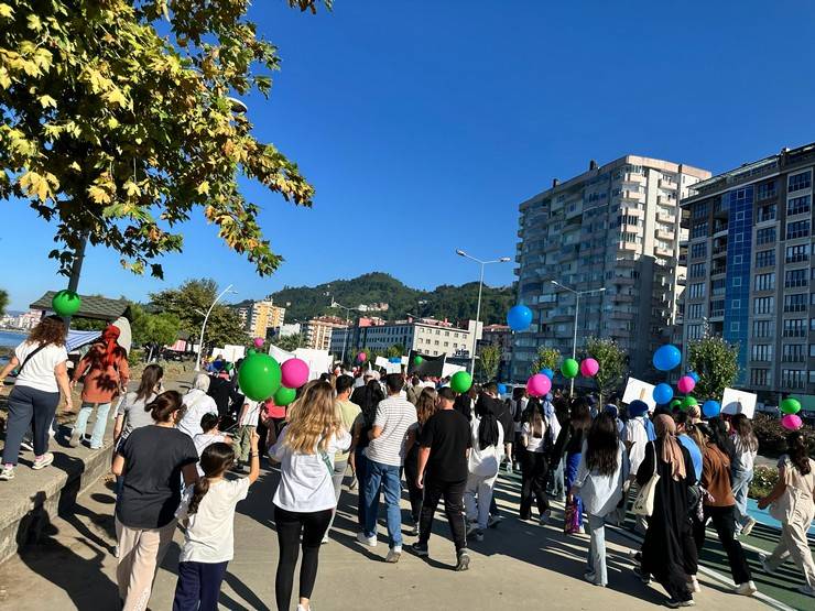 Rize’de yoğun katılımlı Dünya Yürüyüş Günü etkinliği 34