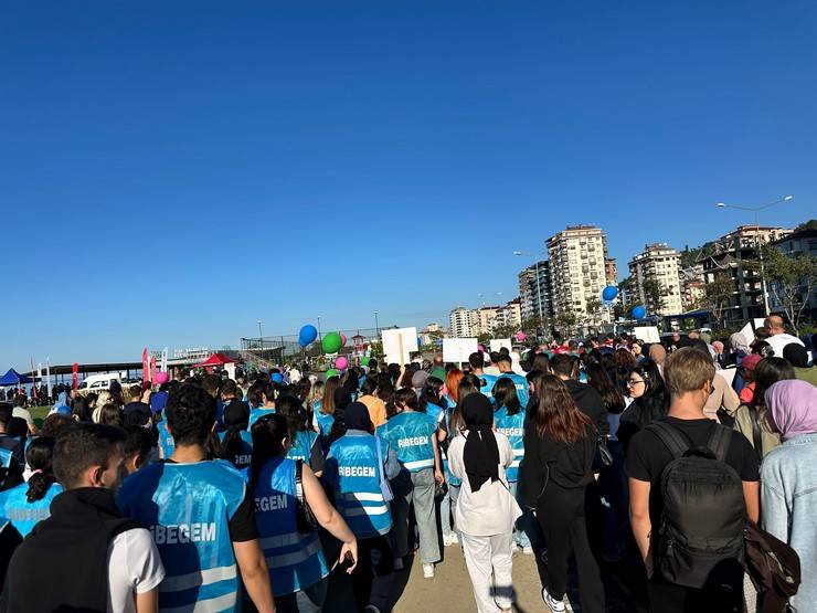 Rize’de yoğun katılımlı Dünya Yürüyüş Günü etkinliği 6