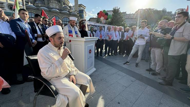 Rize’de “Direnişin Simgesi Gazze Yürüyüşü” sloganıyla Filistin'e destek yürüyüşü düzenlendi 11