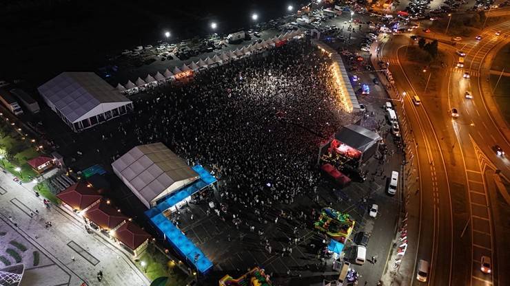 Rize’de 4. Gastronomi Günleri Coşkusu: Rize'nin Kalbi Gündüz Lezzetlerle, Akşam Konserlerle Attı! 10