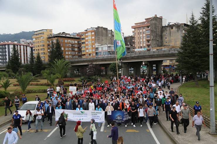 Rize’de 4. Gastronomi Günleri Coşkusu: Rize'nin Kalbi Gündüz Lezzetlerle, Akşam Konserlerle Attı! 22