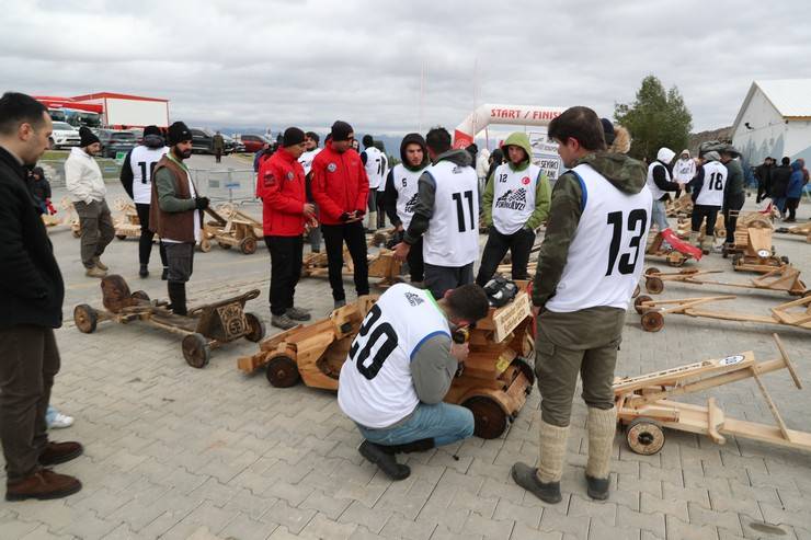 Rize'nin FormuLaz yarışları Erzincan'da yapıldı 16