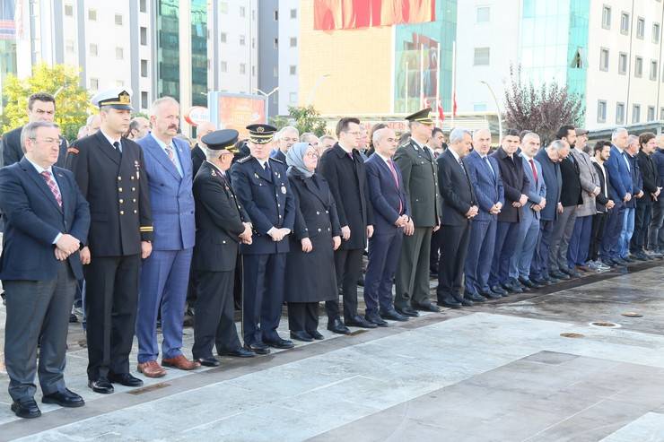 Büyük Önder Atatürk, Rize'de anıldı 1