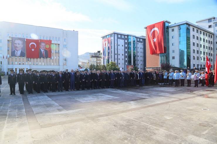 Büyük Önder Atatürk, Rize'de anıldı 3