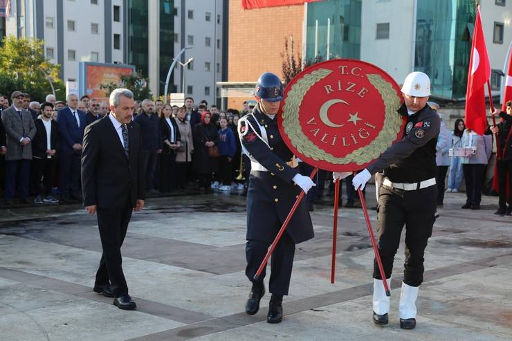 Büyük Önder Atatürk, Rize'de anıldı 4