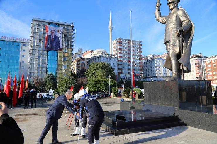 Büyük Önder Atatürk, Rize'de anıldı 5