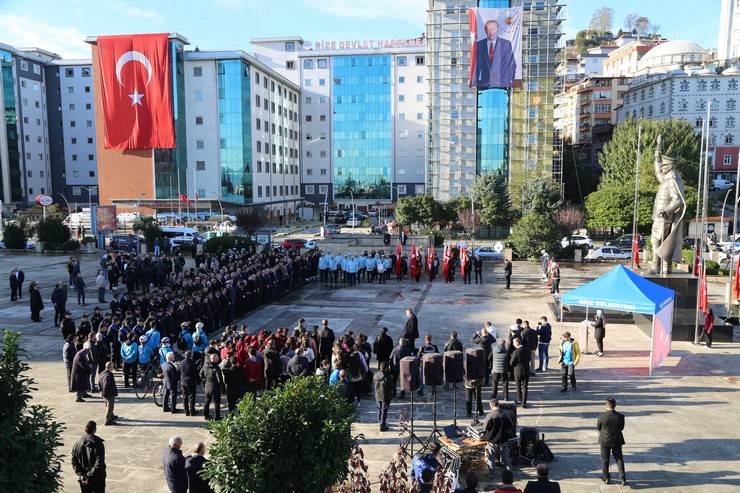 Büyük Önder Atatürk, Rize'de anıldı 7