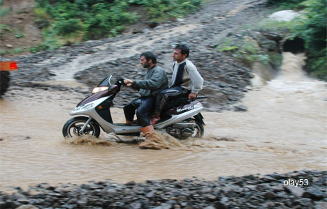 Yağmur Rize'de Sel Olup Aktı 3