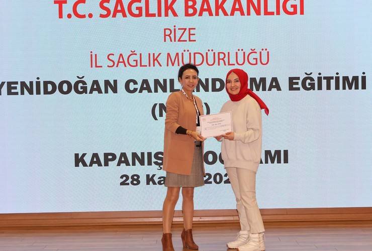 Rize’de Yenidoğan Canlandırma Eğitimi düzenlendi 16