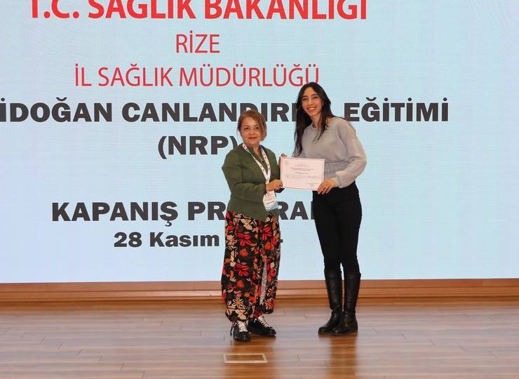 Rize’de Yenidoğan Canlandırma Eğitimi düzenlendi 19