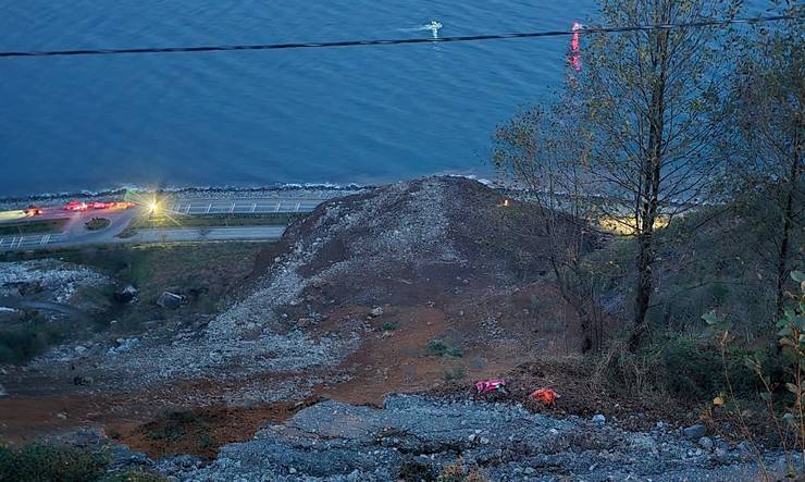 Artvin'de heyelan; Karadeniz Sahil Yolu ulaşıma kapandı 17