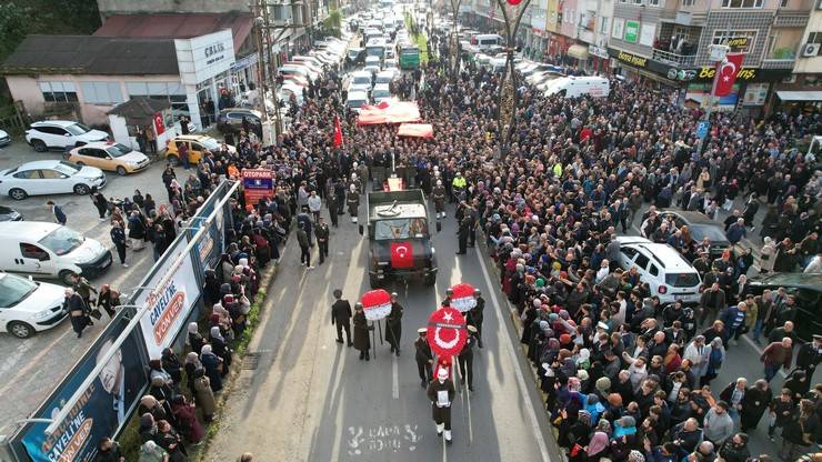 Rizeli Şehit Teğmen Ceyhun Kalyoncu son yolculuğuna uğurlandı 19