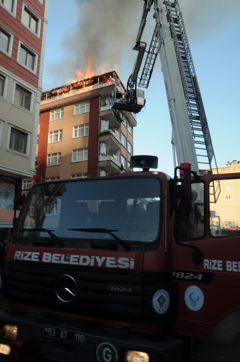Rize'de Korkunç Yangın 25