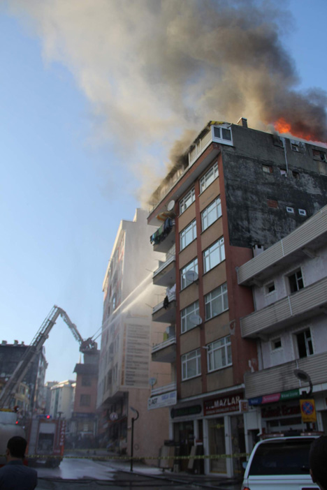 Rize'de Korkunç Yangın 35